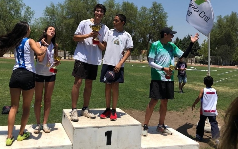 Pumahue Chicureo campeones de Atletismo por segundo a o